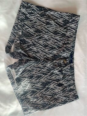 Black & White Zigzag Patterned Shorts